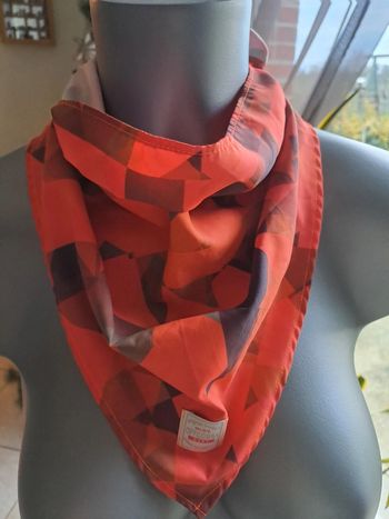 Foulard triangle