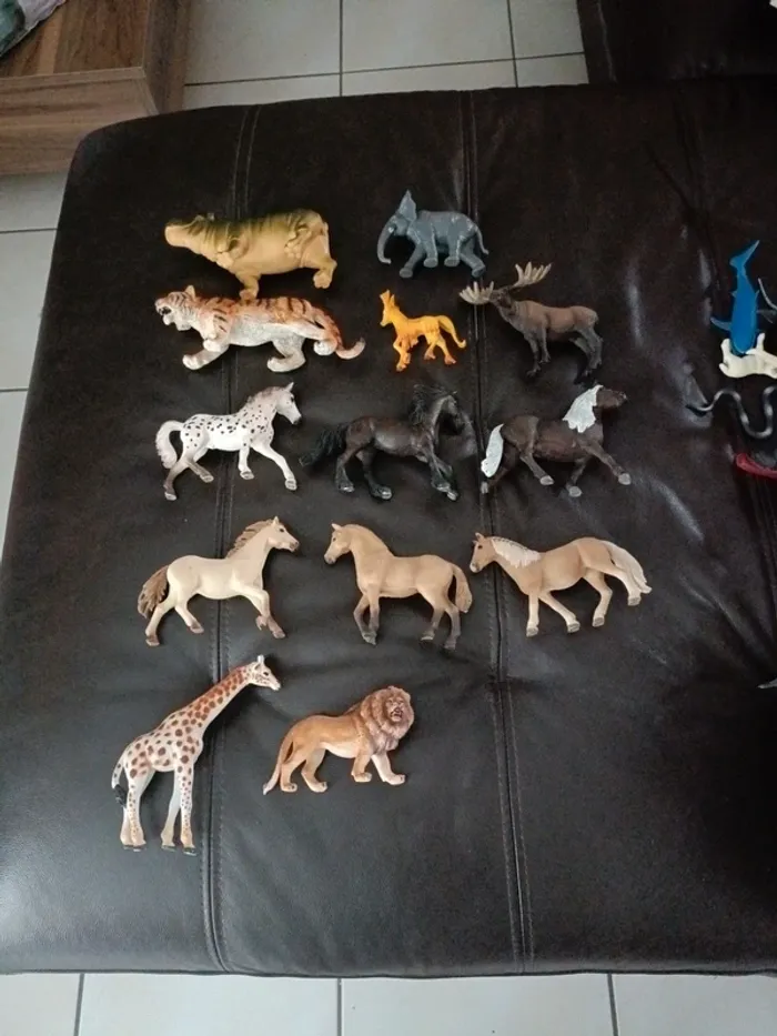 Figurines 4 euros l unité