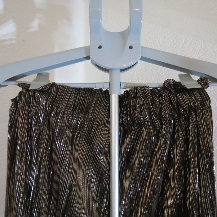 ✨ Pantalon plissé métallisé KIABI – Taille M (EUR 38-40) ✨ - photo numéro 8