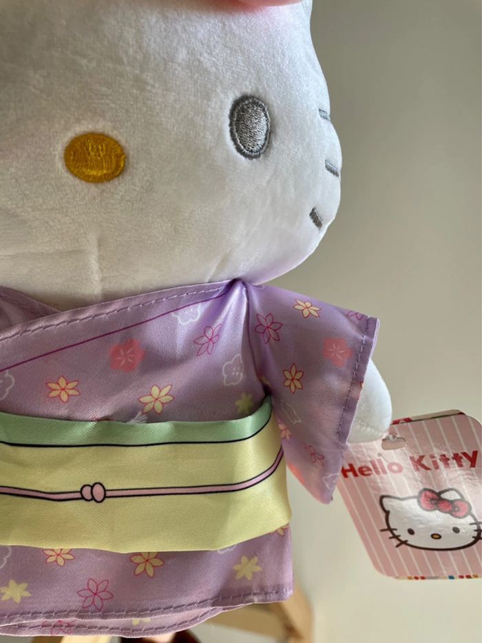 Peluche Hello Kitty sanrio Kimono 👘 - photo numéro 18