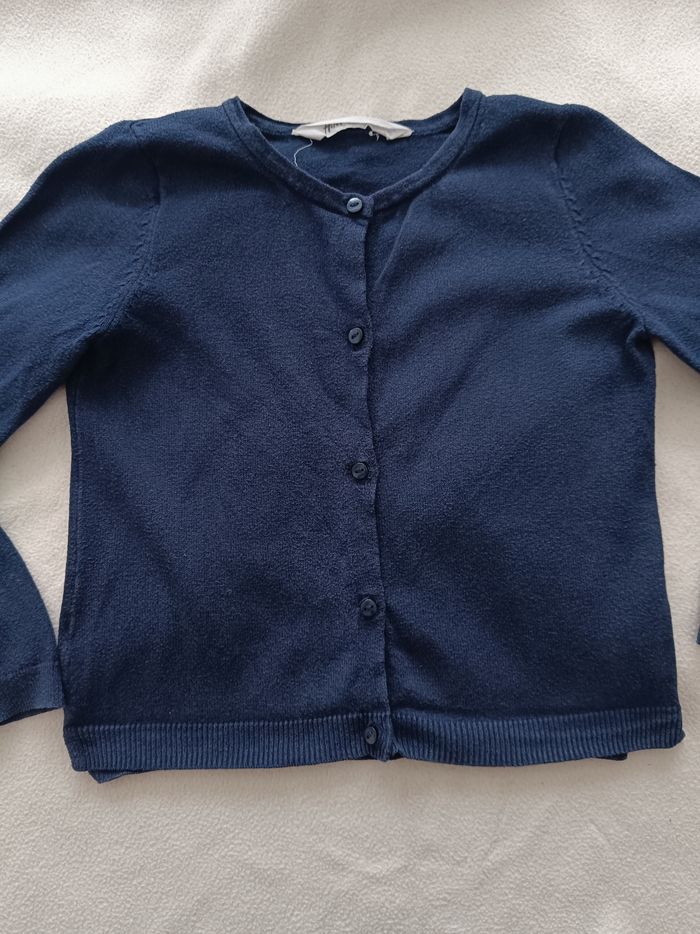 🌸 Gilets - Taille 6 ans 🌸 - photo numéro 2