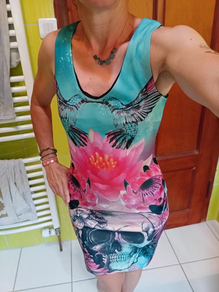 Robe femme colorée motif tête de mort