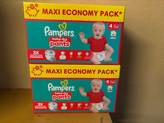 188 couches Pampers Pants taille 4