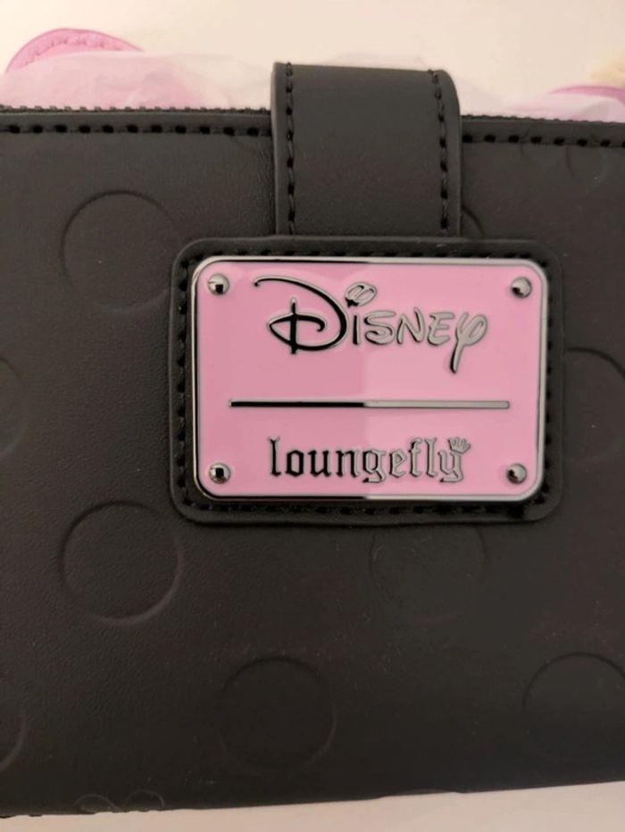 Loungefly portefeuille Minnie floral rock the dots - photo numéro 3