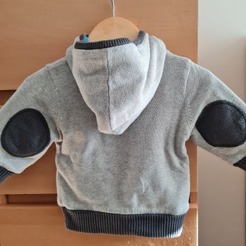 Lot de 2 vestes 6 mois