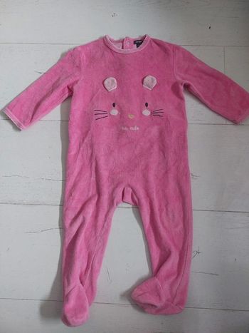 Pyjama en velours rose Kiabi Taille 18 mois