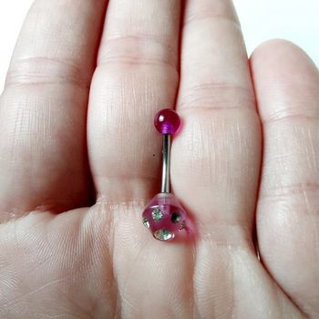 Piercing nombril rose avec strass