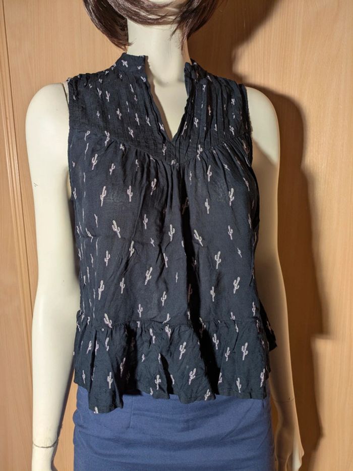 Haut fluide manche courte motif cacrus bizzbee