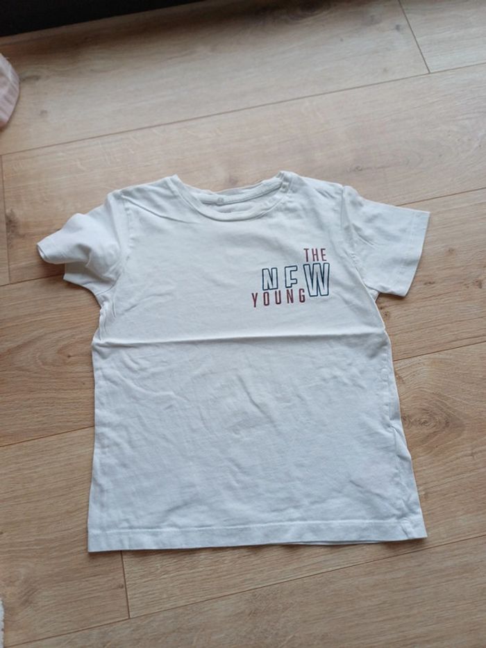 T-shirt 7/8ans name it
