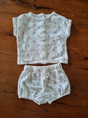 Ensemble léger tee shirt et bloomer kiabi 3 mois ananas