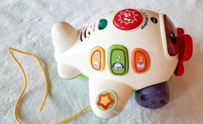 Avion jouet - photo numéro 4