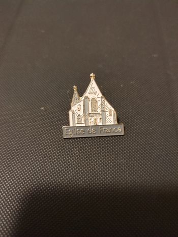 Pin's Eglise de France Religion