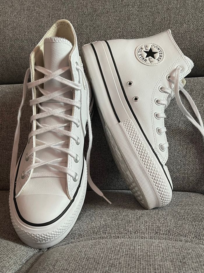 Converse plate-forme blanche cuir véritable 39