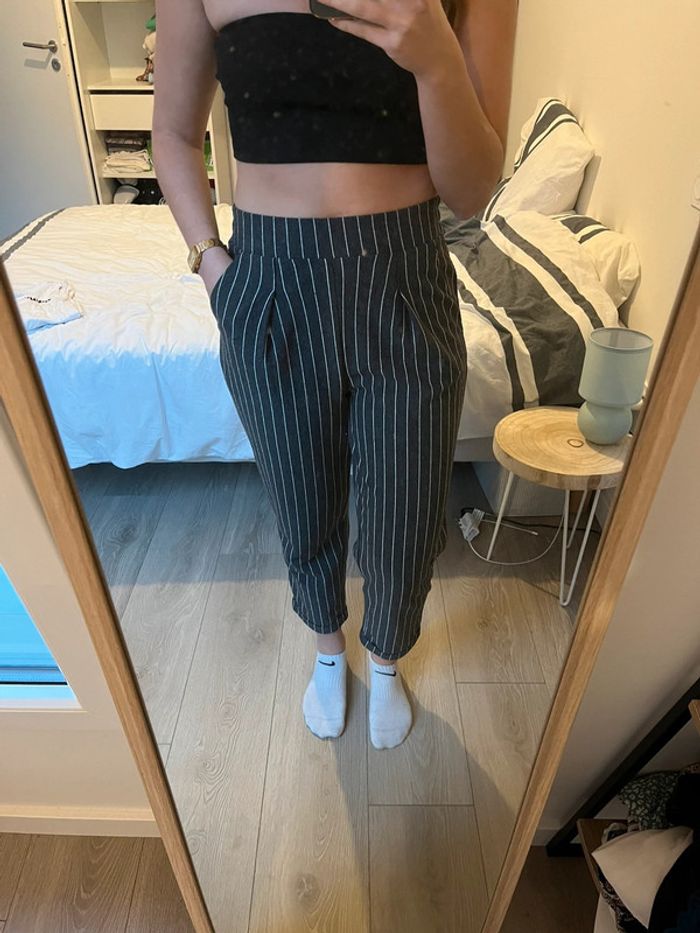 PANTALON STRADIVARIUS Gris Rayé.