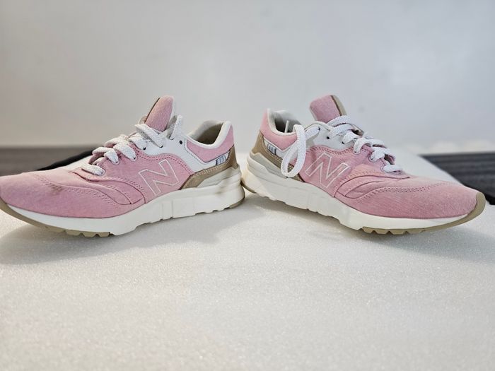 👟 Baskets New Balance roses - photo numéro 6