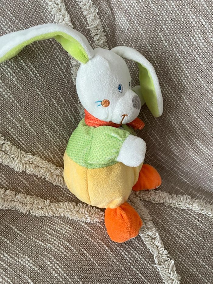 Peluche doudou 23cm mots d’enfants lapin vert et jaune très bon état - photo numéro 3