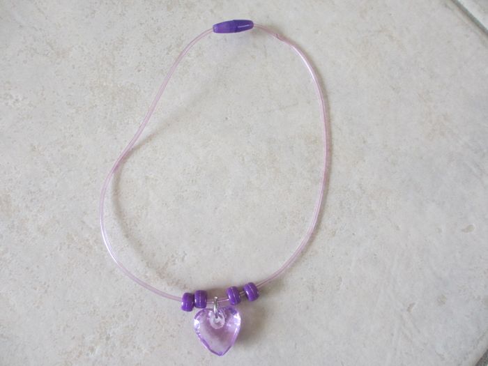 Ensemble collier + bracelet cœurs violets en plastique - photo numéro 2
