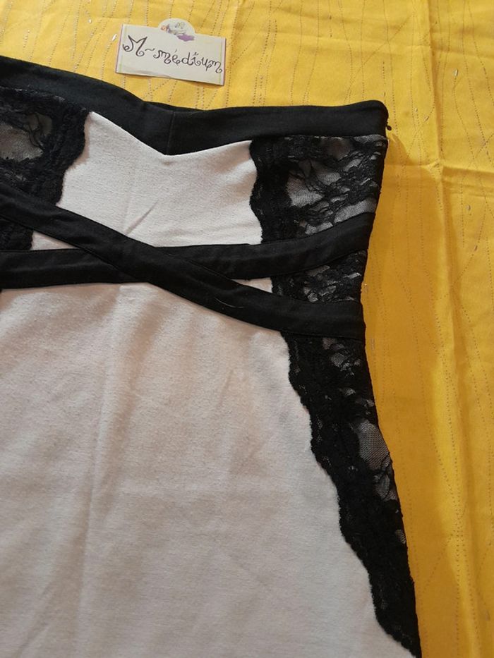 Petite robe 36 / S sans bretelles blanche à dentelle noire - photo numéro 5