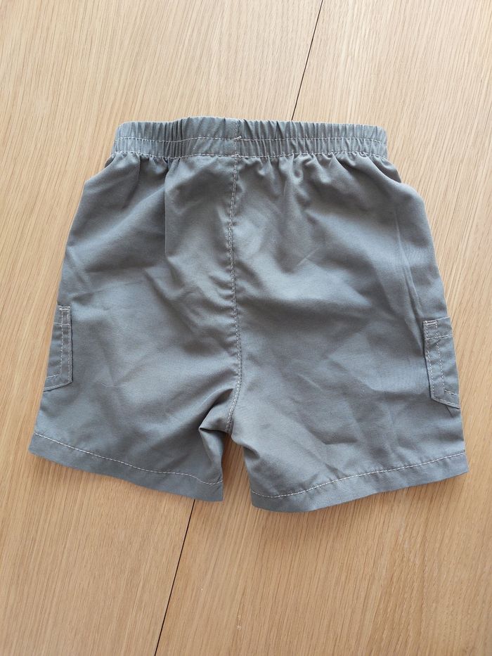 Lot 4 shorts 12m - photo numéro 9
