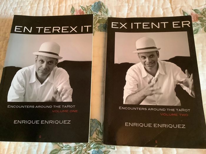 Ex Itent Er et En Terex It, livres d’Enrique Enriquez d’entretiens sur le tarot en anglais