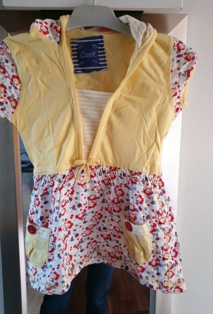 Tee shirt a capuche 5ans