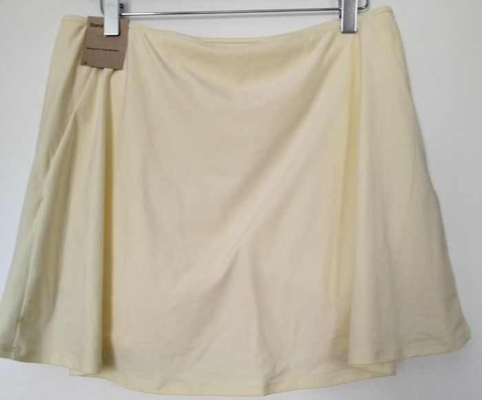 Jupe short  T L - photo numéro 2