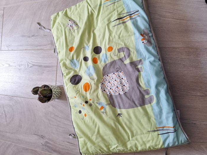 Tour de lit vert motifs éléphants - photo numéro 5