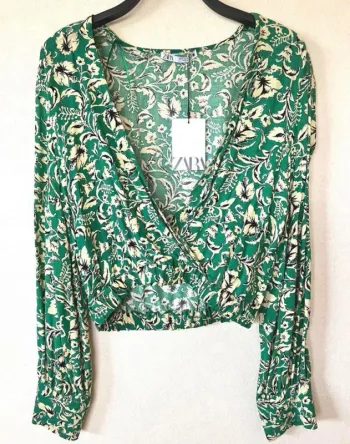 Blouse ZW verte à fleurs , taille L, Neuf avec étiquette- Zara
