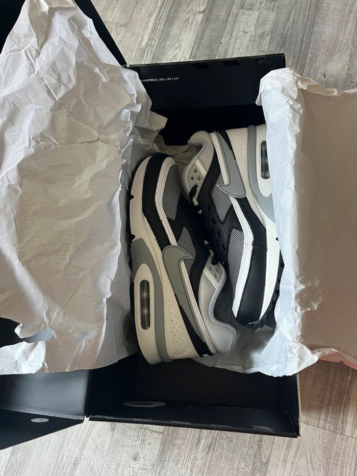 Air Max Lyon neuve limité - photo numéro 6