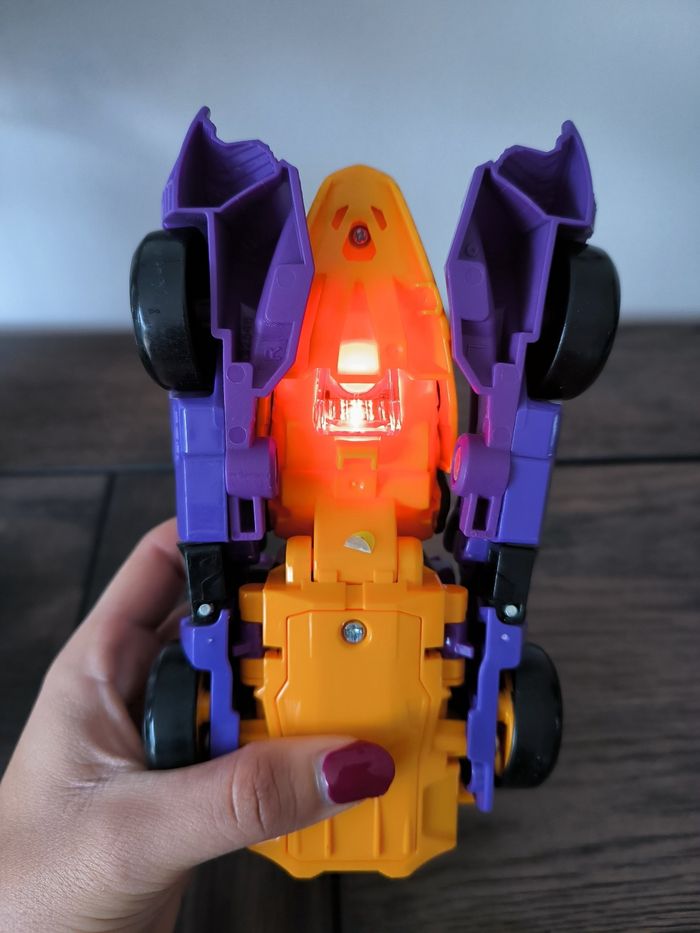 Voiture dinosaure - photo numéro 4