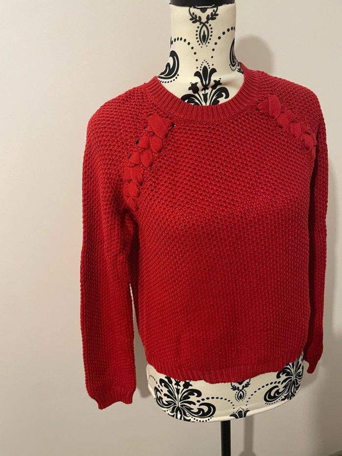 Pull rouge à manches longue grosse maille tressé au col Jennyfer taille M - photo numéro 2