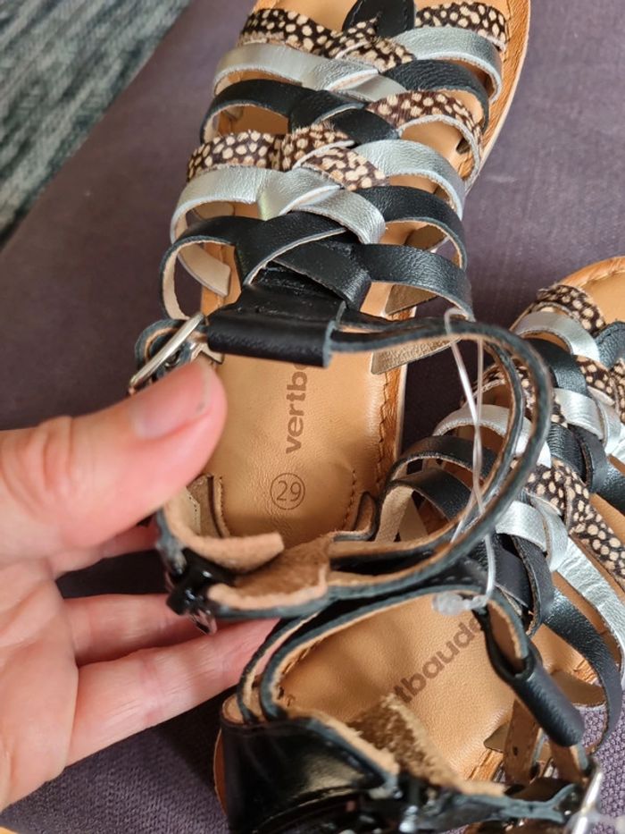 Sandales Vertbaudet cuir neuves taille 29 - photo numéro 5