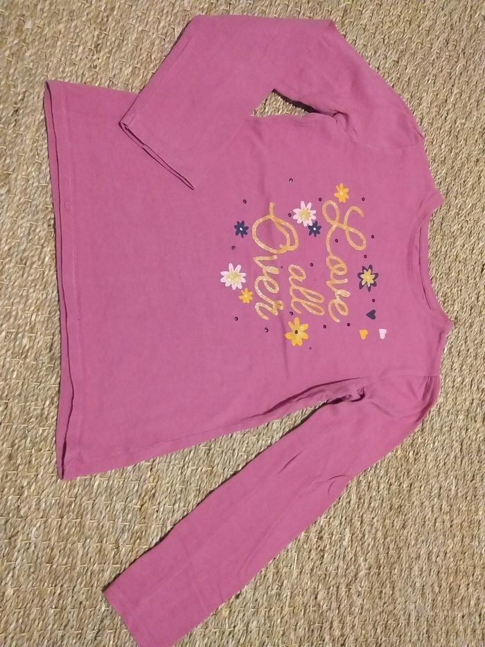 4 hauts manches longues tons rose/ paillettes 8 ans - photo numéro 5