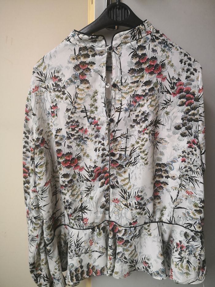 Blouse à fleurs - photo numéro 2