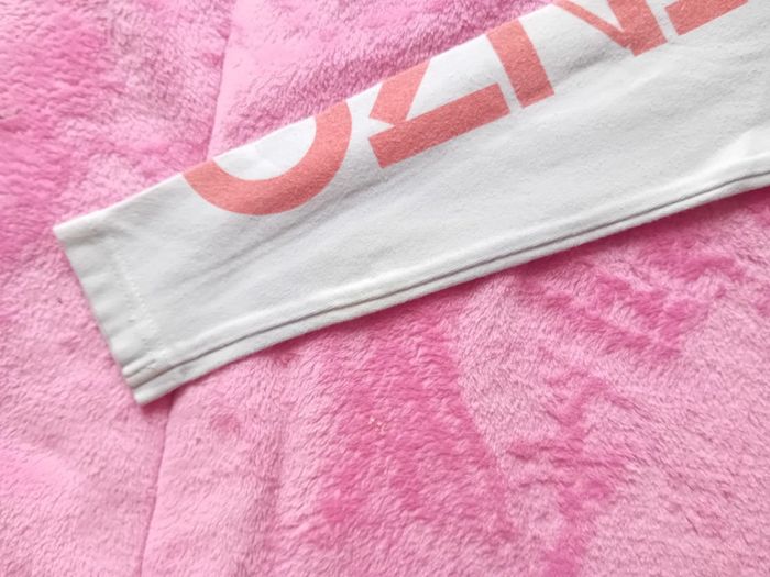 T-shirt Kenzo taille 5 ans en très bon état - photo numéro 6