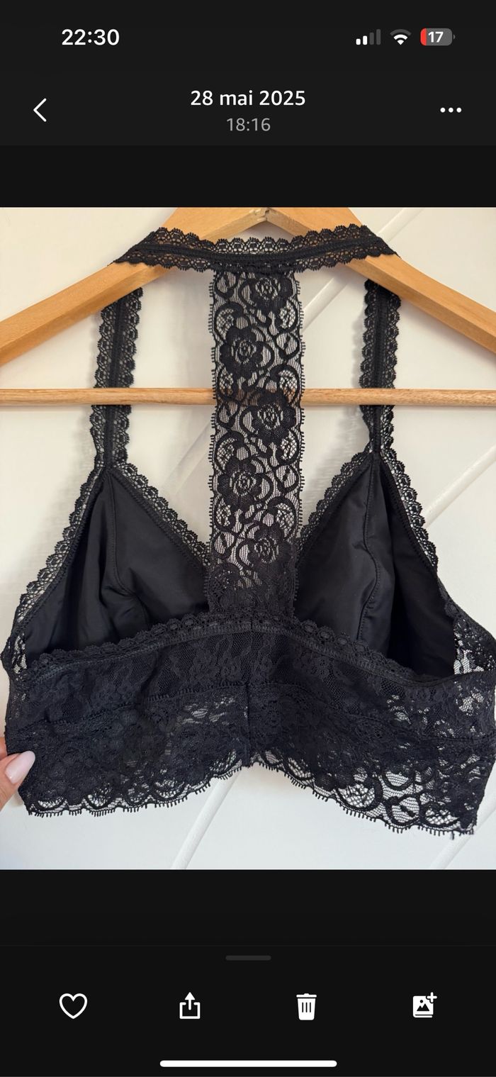 Soutien gorge à dentelle noir - photo numéro 2