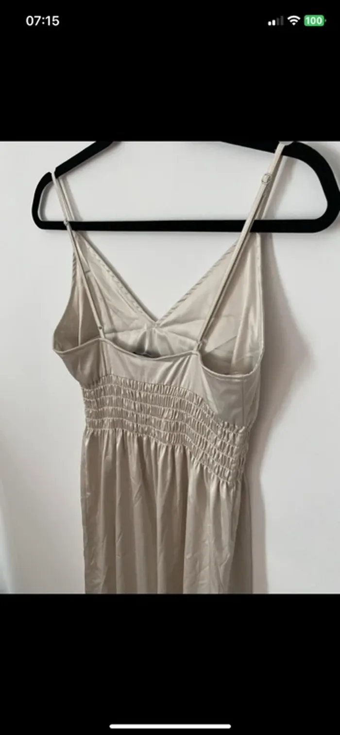 Robe longue satinée crème - photo numéro 5
