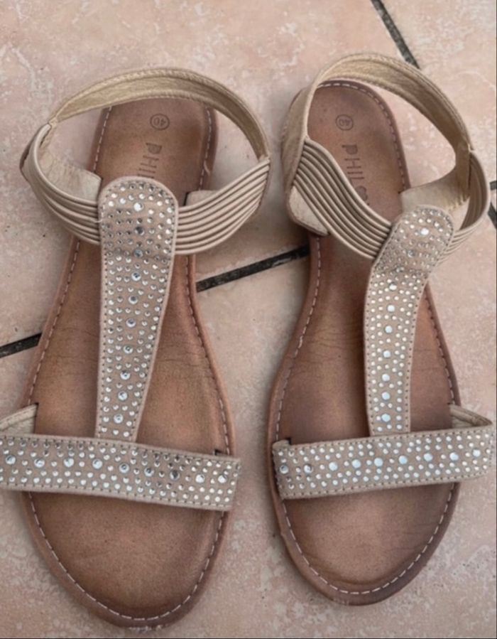 Sandale couleur beige à strass taille 40 de chez La Halle en bon état - photo numéro 5