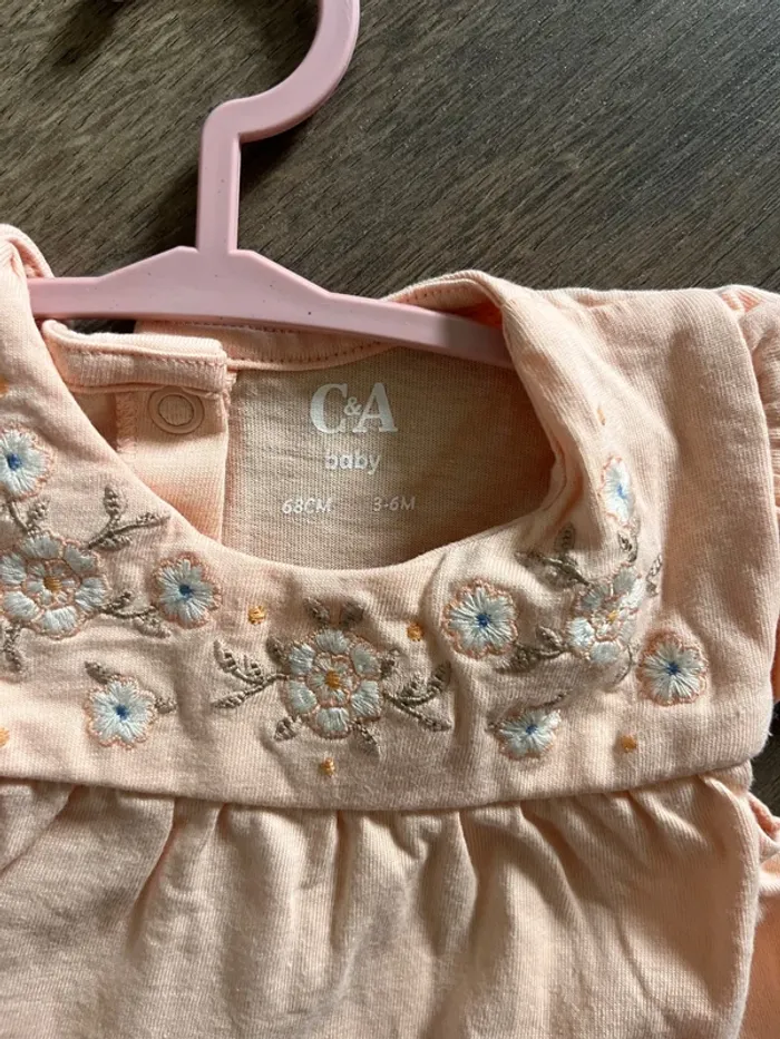 Robe C&A neuve 3-6 mois - photo numéro 3
