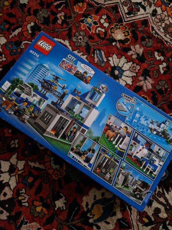 Lego city commissariat de police - photo numéro 2