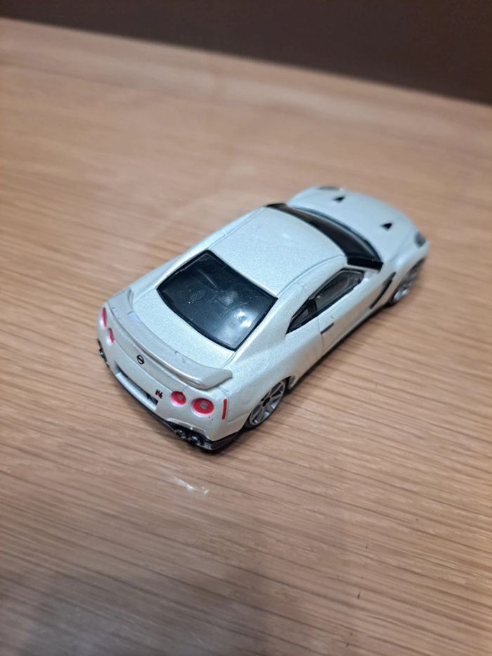 Nissan GTR 2009 - photo numéro 4