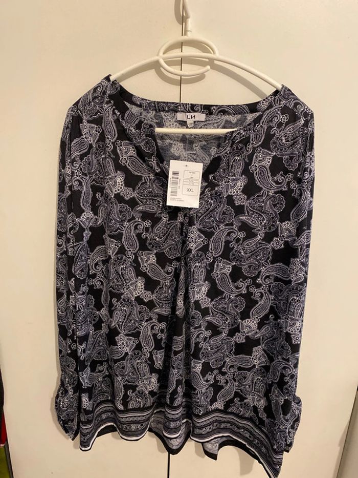 Blouse taille XXL neuve