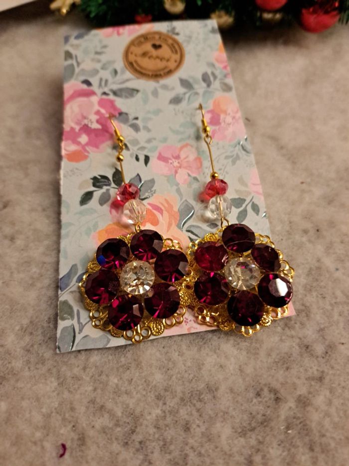 Boucles d'oreilles pendante avec strass rouge et blanc - photo numéro 8