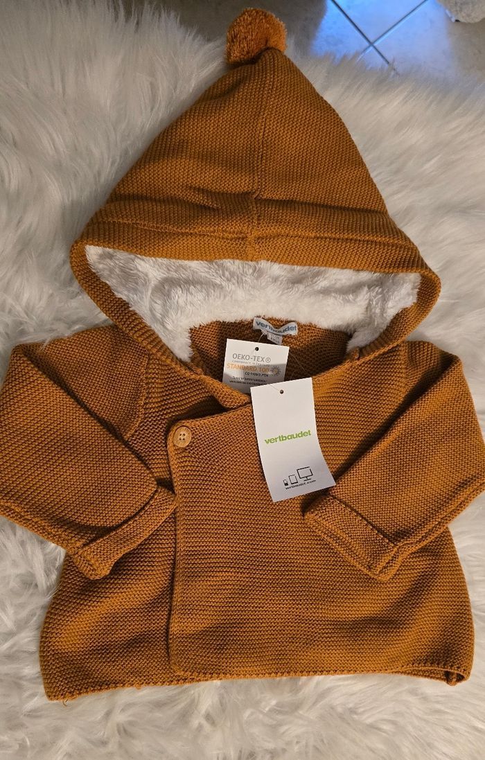 NEUF (non porté) 🏷😍🤩🤎superbe gilet chaud  tricot et sherpa  9 mois garçon 🤎🤩😍