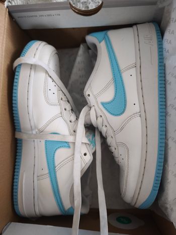 Baskets Nike Air Force 1 - Blanches et bleu ciel - Pointure 38