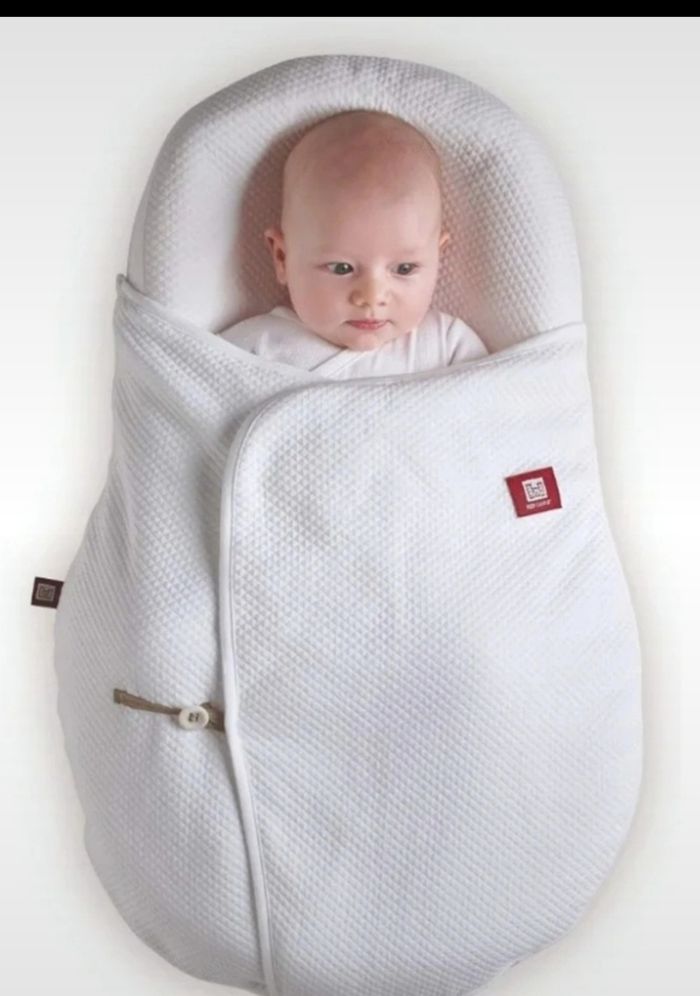 Cocoonababy+2housses +couverture neuve red castle