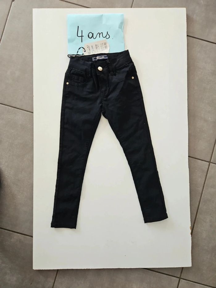 Pantalon fille noir neuf vec etiquette taille 4 ans - photo numéro 2