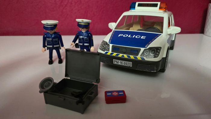 Voiture de police playmobil - photo numéro 3