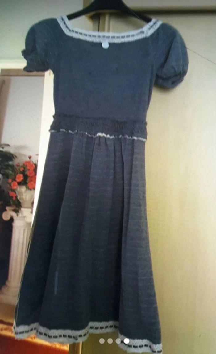 Robe XS - photo numéro 2