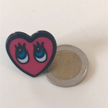 très beau pins broche